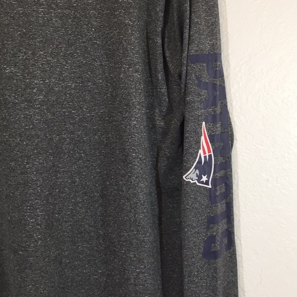 New England Patriots Gray Half-Zip Pullover Jacket - Picture 3 of 5